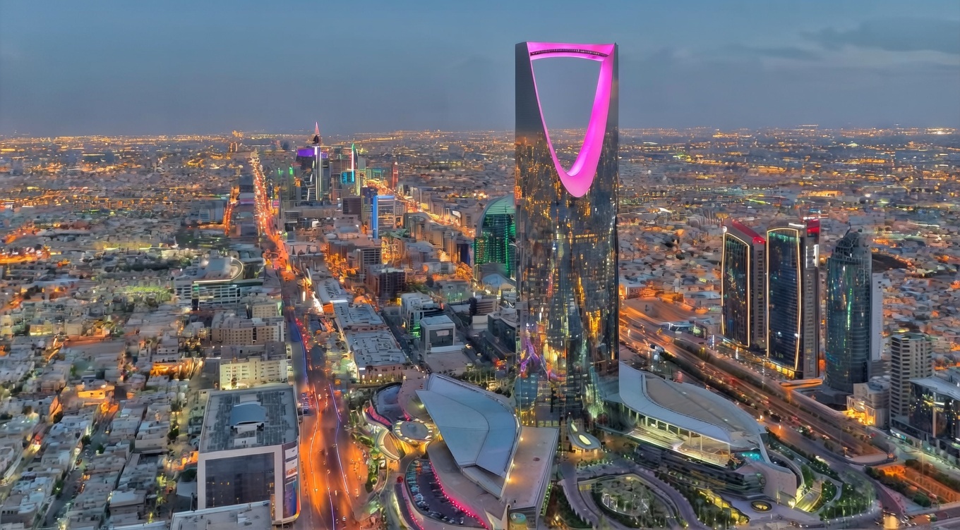 تخصصات المستقبل في السعودية 2030: الفرص الذهبية لمن يبحث عن وظيفة قوية